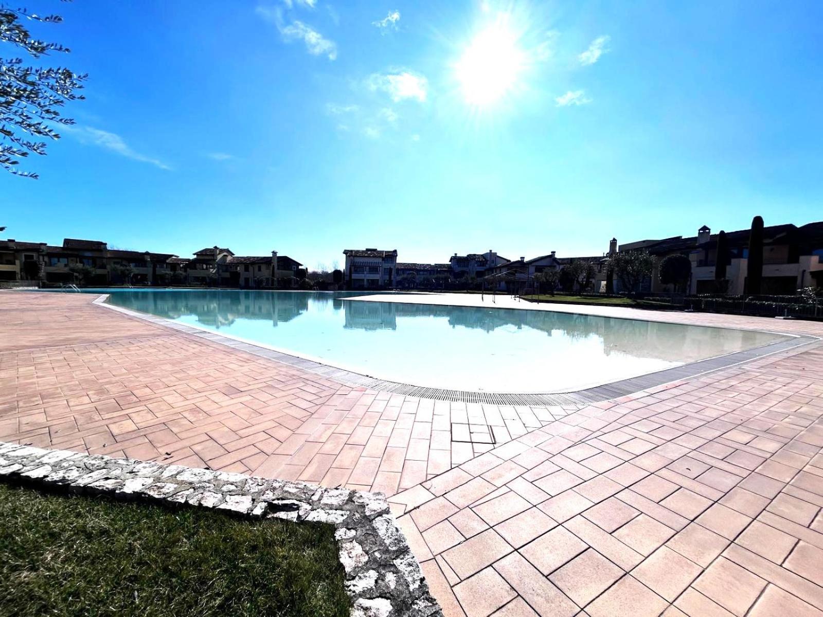 Garda Resort Village 11 Πεσκιέρα ντελ Γκάρντα Εξωτερικό φωτογραφία
