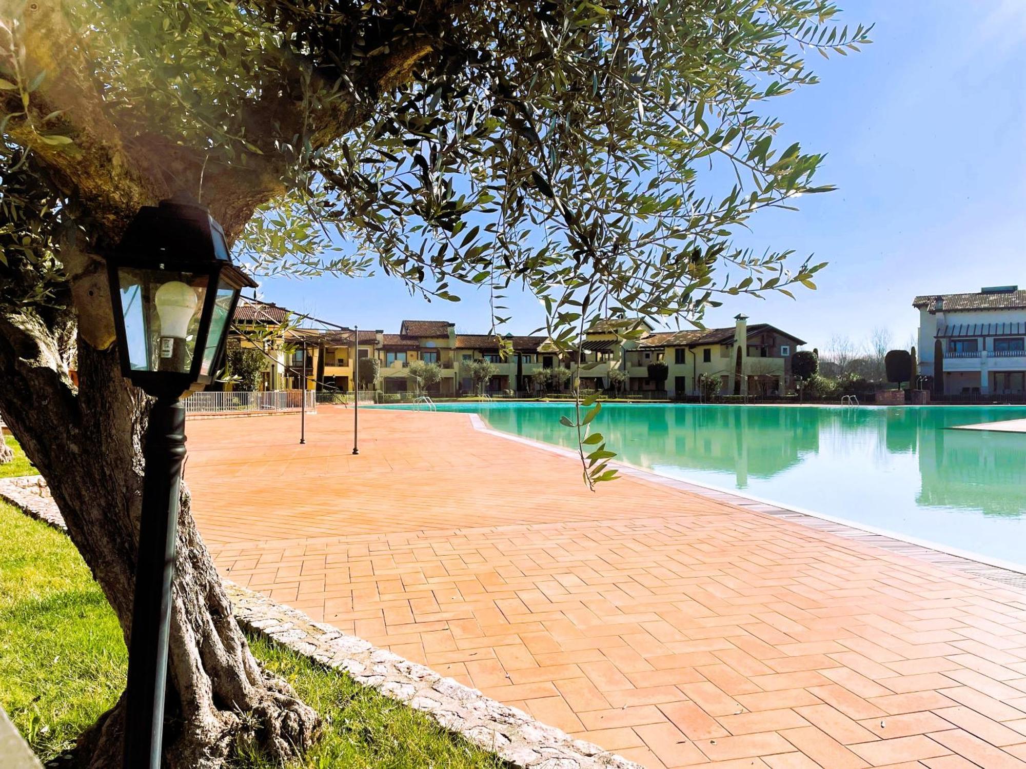 Garda Resort Village 11 Πεσκιέρα ντελ Γκάρντα Εξωτερικό φωτογραφία