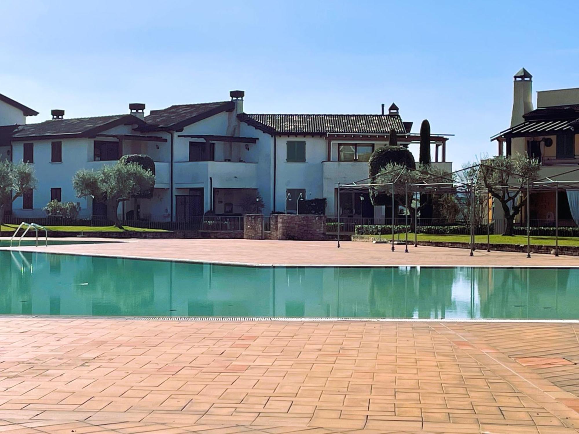 Garda Resort Village 11 Πεσκιέρα ντελ Γκάρντα Εξωτερικό φωτογραφία